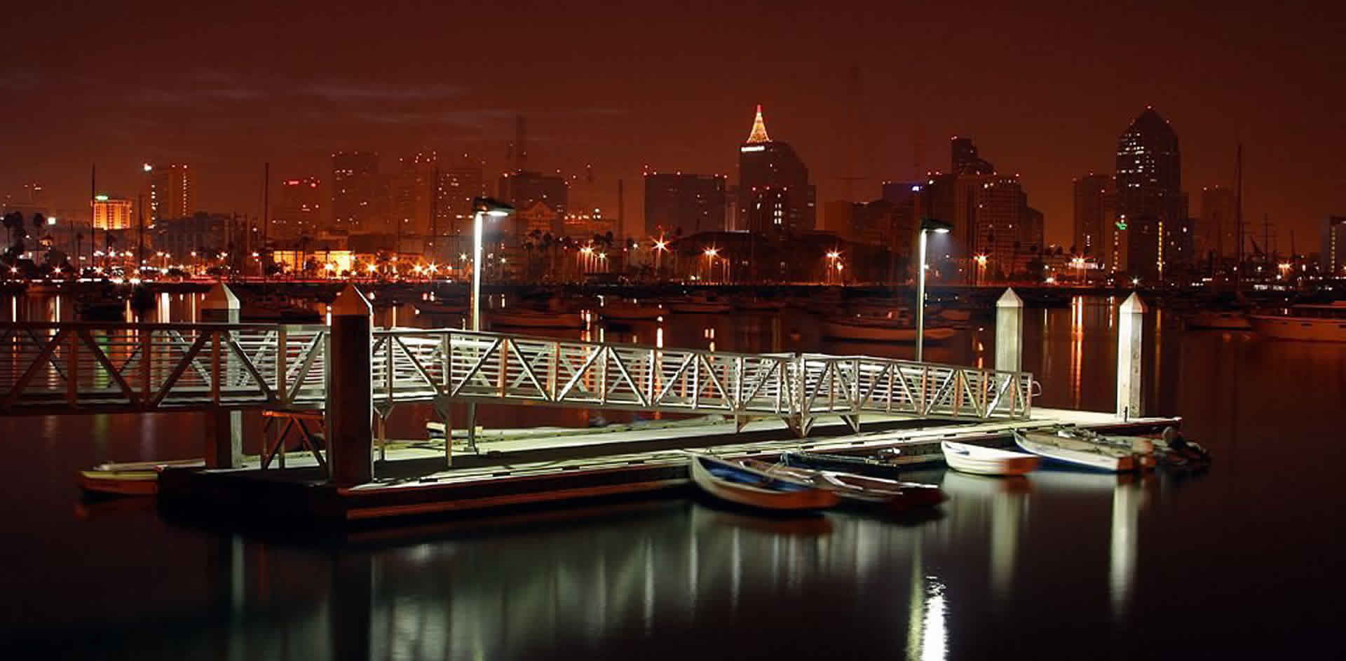 los angeles skyline boats
